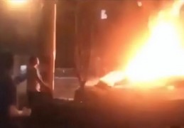 [保时捷起火苏州]保时捷Taycan碰撞后无法逃生电动车打不开门、电池起火为何频发？