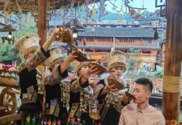 [千户苗寨拍照去哪家拍]贵州西江千户苗寨，网红拍照打卡地