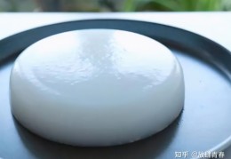 [淀粉和水做糖浆的比例]做凉粉别只加水,加入一样别的东西,让凉粉结实不易碎，爽滑又筋道
