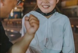 [江西21岁单亲妈妈]21岁单亲妈妈送外卖照顾女儿：坚持独自带娃称“正是吃苦的时候”
