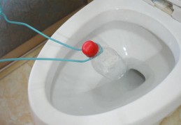 [堵住堵住堵住]马桶堵住了怎么办