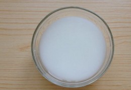 [淀粉和水做糖浆的比例]水淀粉怎么调？水淀粉勾芡比例是多少